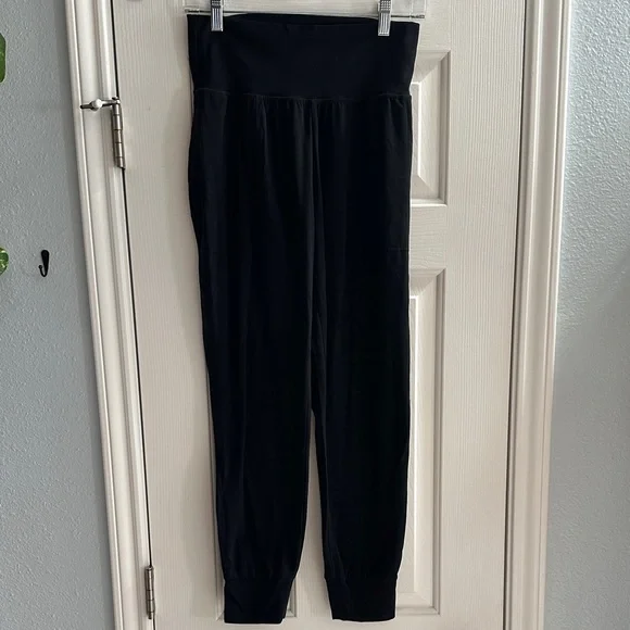 Athleta Salutation High Rise Jogger in Black Small Buttery Soft Yoga Travel - Picture 3 of 10